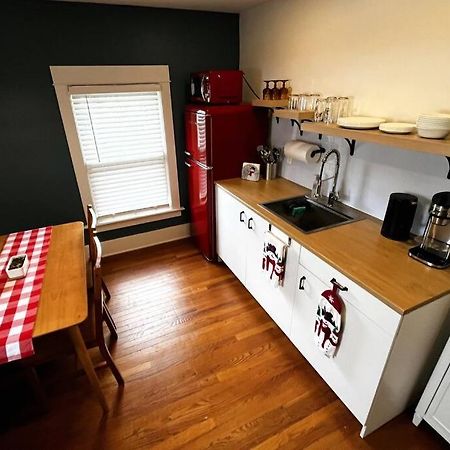 Fiesinger House - Private 3-Bd Unit In Historic Home, Downtown Sandusky Exterior photo