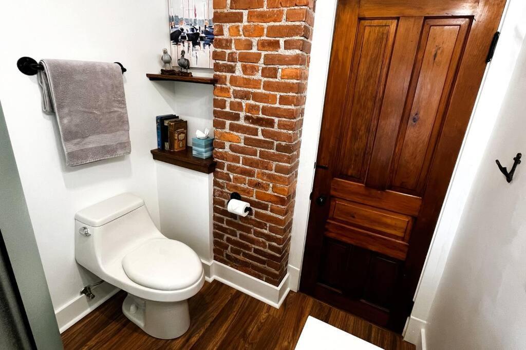 Fiesinger House - Private 3-Bd Unit In Historic Home, Downtown Sandusky Exterior photo